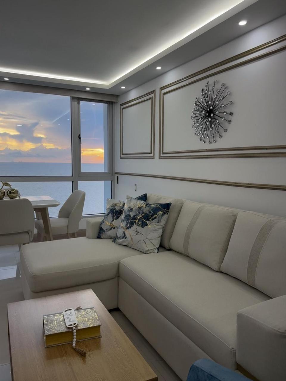 Apartamento En Palmetto Sunset Frente Al Mar Piso 20 *